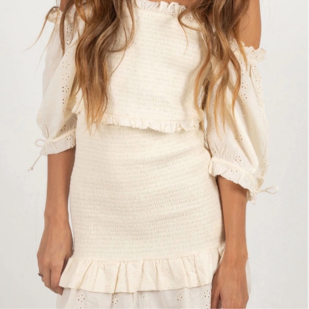Cleobella Debbie Cream Smocked Off The shoulder Eyelet Mini Dress size Small - Picture 3 of 12